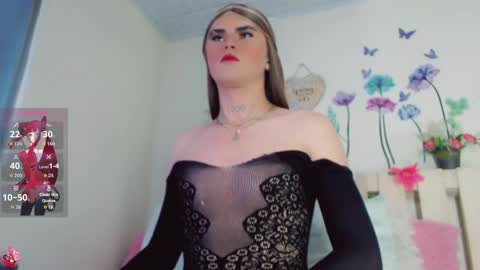 Snapshot of emmavegas19 chatting on 10-12-25, 05:23 emmavegas19 online show from 10-12-25, 05:23