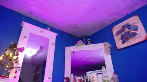 Snapshot of emmaxx7 chatting on 12-02-25, 08:48 Emma online show from 12-02-25, 08:48