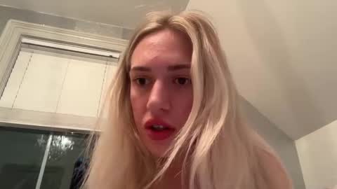 emmbella online show from 04-24-26, 03:42