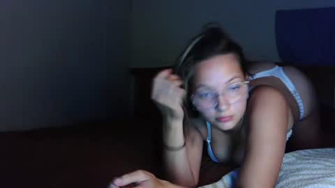 Snapshot of emme2552 chatting on 07-27-26, 12:28 emme2552 online show from 07-27-26, 12:28