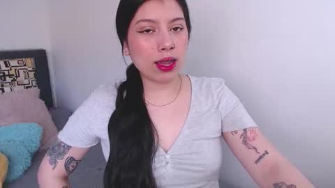 Snapshot of emmi_0 chatting on 10-26-25, 09:31 Emily Independent model online show from 10-26-25, 09:31