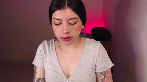 Snapshot of emmi_0 chatting on 03-14-26, 04:29 Emily Independent model online show from 03-14-26, 04:29