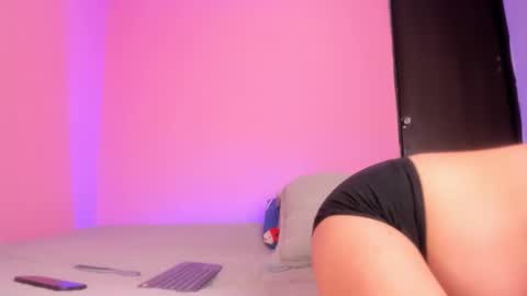 Emmi online show from 12-04-25, 03:38