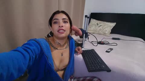emmi_11 online show from 01-16-26, 01:09