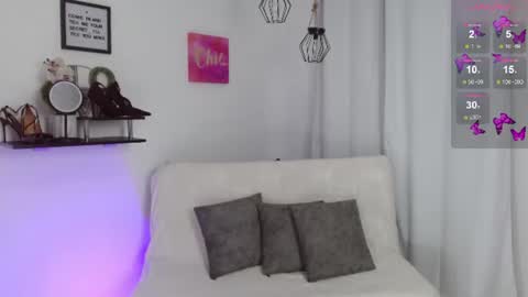 Snapshot of emmi_cam chatting on 07-06-26, 01:08 Emmi Cam online show from 07-06-26, 01:08
