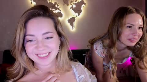 Snapshot of emmi_rosee chatting on 01-11-26, 01:49 Miss Emmi online show from 01-11-26, 01:49