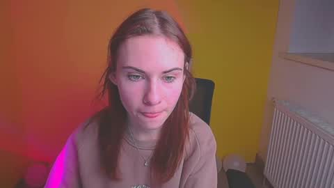 Emmi online show from 02-18-25, 12:17