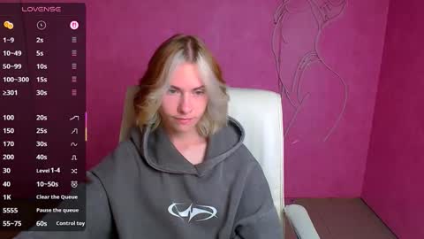 Emmi online show from 09-26-25, 06:06