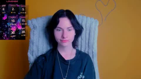Snapshot of emmi_rossum chatting on 05-02-26, 11:26 Emmi online show from 05-02-26, 11:26