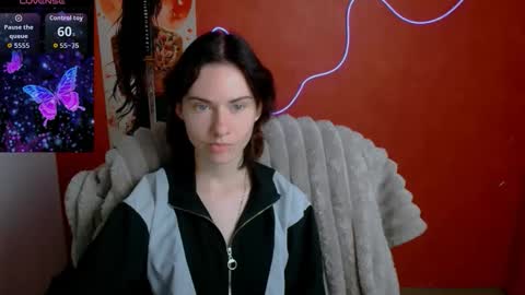 Snapshot of emmi_rossum chatting on 05-09-26, 05:23 Emmi online show from 05-09-26, 05:23