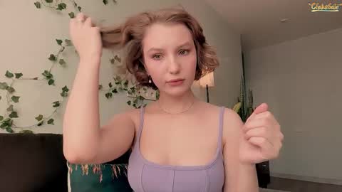 Snapshot of emmie_blush chatting on 02-19-26, 06:20 Emily online show from 02-19-26, 06:20