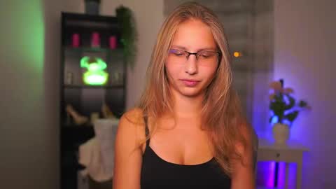 Emmie online show from 10-03-25, 06:27