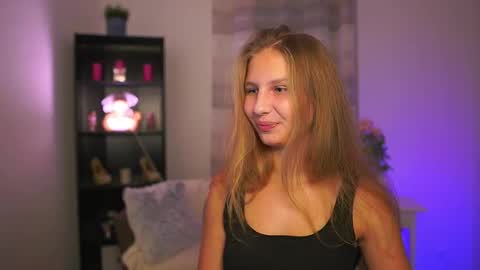 Emmie online show from 11-20-25, 02:17