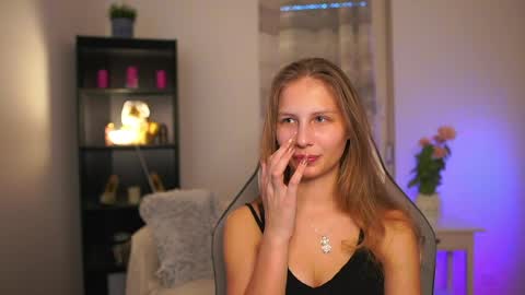 Emmie online show from 04-05-26, 01:41