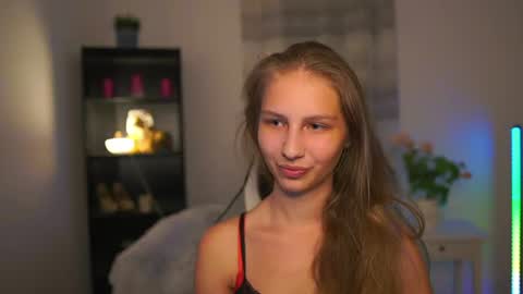 Emmie online show from 07-04-26, 06:58