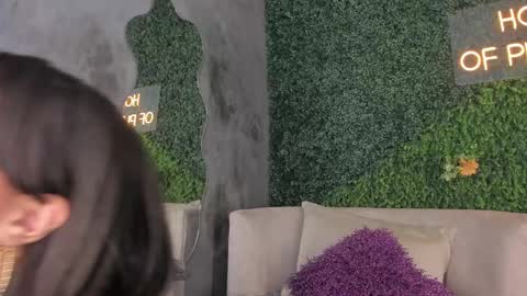 Snapshot of emmiily_z chatting on 02-21-25, 10:48 Emmiily online show from 02-21-25, 10:48