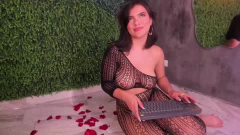 Snapshot of emmiily_z chatting on 03-12-25, 06:40 Emmiily online show from 03-12-25, 06:40