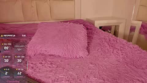 emmily_evans_ online show from 10-23-25, 01:54