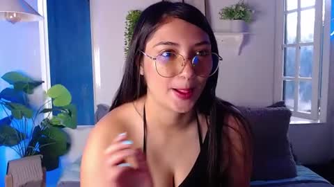 Snapshot of emmily_jane chatting on 07-25-26, 01:30 EMMILY online show from 07-25-26, 01:30