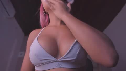 Snapshot of emmily_savage chatting on 06-09-26, 11:44 online show from 06-09-26, 11:44