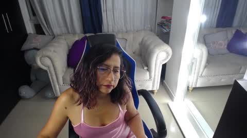 Emmily online show from 12-07-24, 01:25