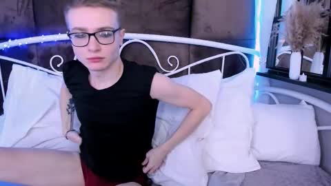 Snapshot of emmit_barker chatting on 02-07-26, 10:30 Emmit online show from 02-07-26, 10:30