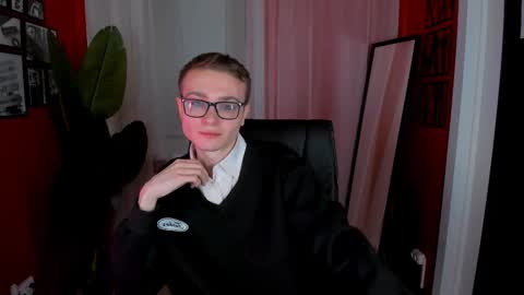 Snapshot of emmit_barker chatting on 02-19-26, 04:14 Emmit online show from 02-19-26, 04:14