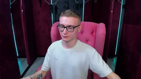 Snapshot of emmit_barker chatting on 04-29-26, 03:38 Emmit online show from 04-29-26, 03:38