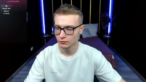 Snapshot of emmit_barker chatting on 05-07-26, 10:31 Emmit online show from 05-07-26, 10:31