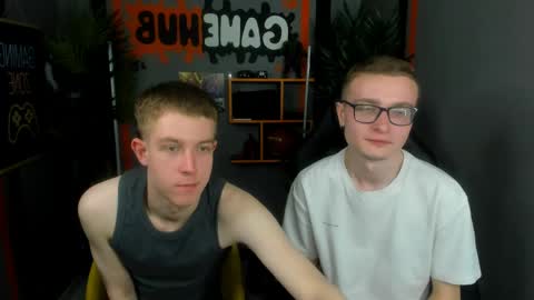 Snapshot of emmit_barker chatting on 05-13-26, 01:52 Emmit online show from 05-13-26, 01:52