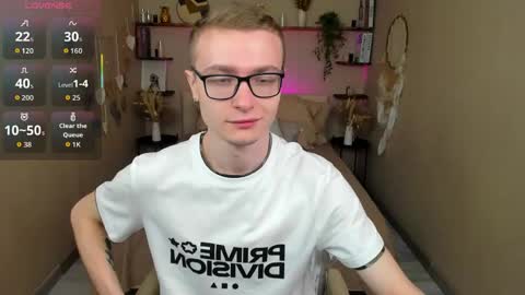 Snapshot of emmit_barker chatting on 05-17-26, 10:33 Emmit online show from 05-17-26, 10:33