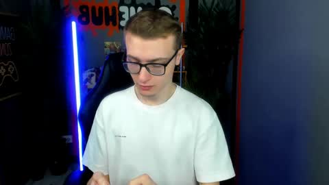 Snapshot of emmit_barker chatting on 05-25-26, 12:22 Emmit online show from 05-25-26, 12:22