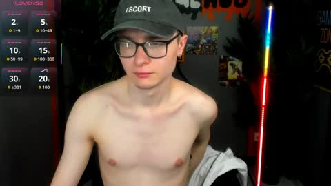 Snapshot of emmit_barker chatting on 06-05-26, 04:02 Emmit online show from 06-05-26, 04:02