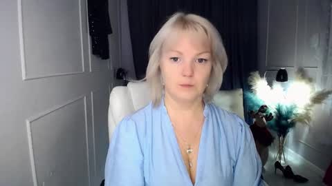 Snapshot of emmmam chatting on 12-17-25, 09:48 emmmam online show from 12-17-25, 09:48