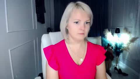 Snapshot of emmmam chatting on 12-20-25, 11:17 emmmam online show from 12-20-25, 11:17