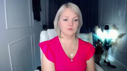 Snapshot of emmmam chatting on 12-20-25, 11:23 emmmam online show from 12-20-25, 11:23