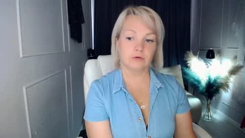 Snapshot of emmmam chatting on 06-04-26, 10:32 emmmam online show from 06-04-26, 10:32