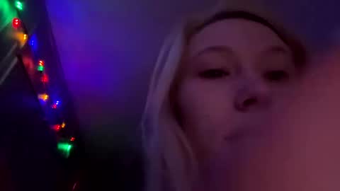 Snapshot of emmwarr1514 chatting on 02-27-25, 11:10 emmwarr1514 online show from 02-27-25, 11:10