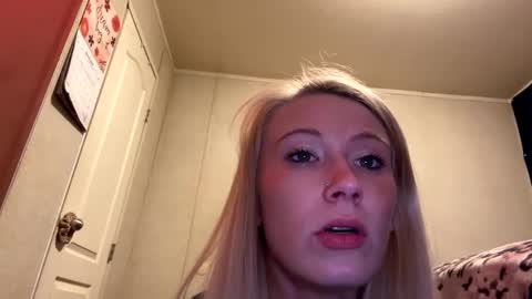 Snapshot of emmwarr1514 chatting on 03-04-25, 12:18 emmwarr1514 online show from 03-04-25, 12:18