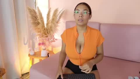 Snapshot of emmy_and_luna chatting on 05-28-26, 12:35 Emmy and Luna online show from 05-28-26, 12:35
