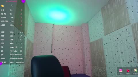 Snapshot of emmy_durant chatting on 12-02-25, 07:53 emmy_durant online show from 12-02-25, 07:53