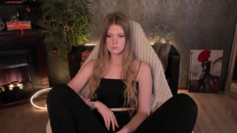 Emmy Fearon online show from 12-21-24, 06:02