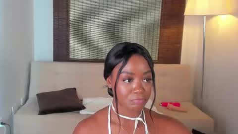 Snapshot of emmy_jacksson chatting on 03-12-25, 06:44 emmy_jacksson online show from 03-12-25, 06:44