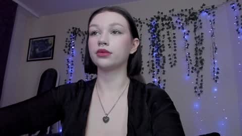 Snapshot of emmy_m00n chatting on 12-03-24, 04:14 Emily Johny online show from 12-03-24, 04:14
