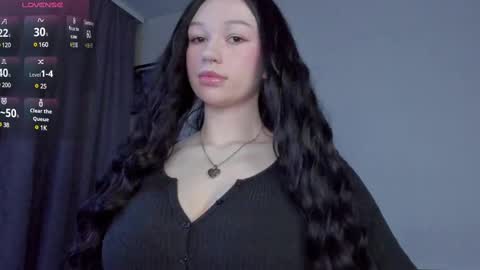 Snapshot of emmy_m00n chatting on 03-01-25, 12:39 Emily Johny online show from 03-01-25, 12:39