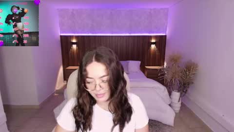 Emmy Walker online show from 03-12-25, 11:09