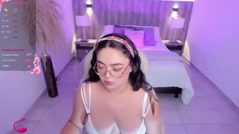 Emmy Walker online show from 09-29-25, 11:04