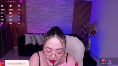 Emmy Walker online show from 12-15-25, 11:03