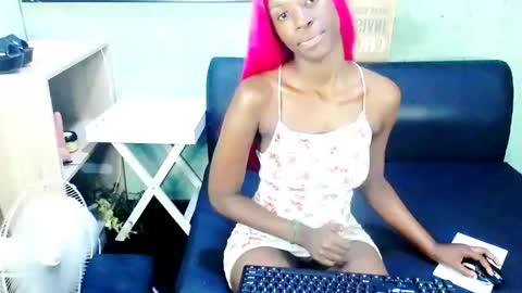 Snapshot of emmybae69 chatting on 09-11-25, 09:20 emma online show from 09-11-25, 09:20