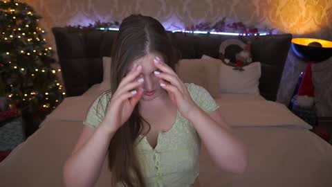 E M M Y online show from 12-25-24, 06:52